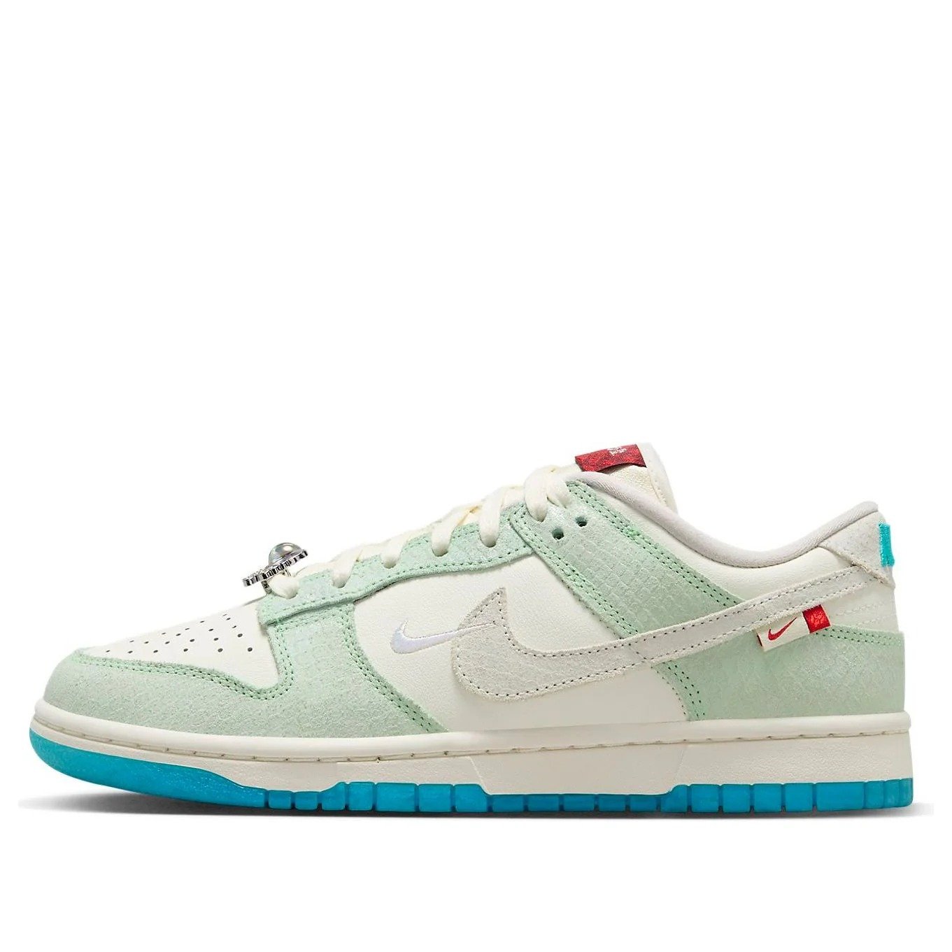 (WMNS) Nike Dunk Low LX ‘Year of the Dragon’ FZ5065-111