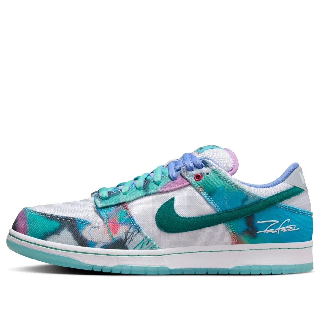Nike x Futura Laboratories SB Dunk Low ‘Bleached Aqua’ HF6061-400