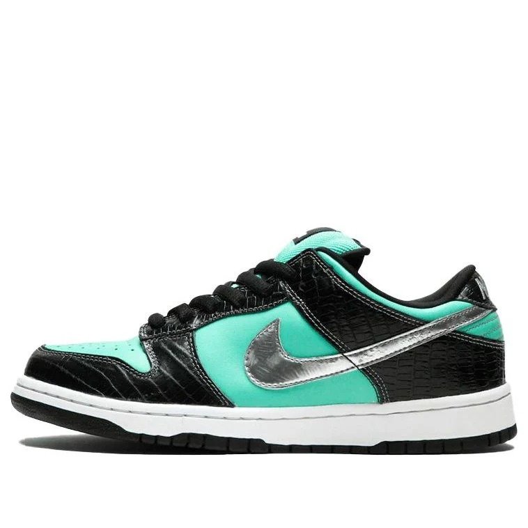 Nike x Diamond Supply Co. SB Dunk Low Pro ‘Tiffany’ 304292-402
