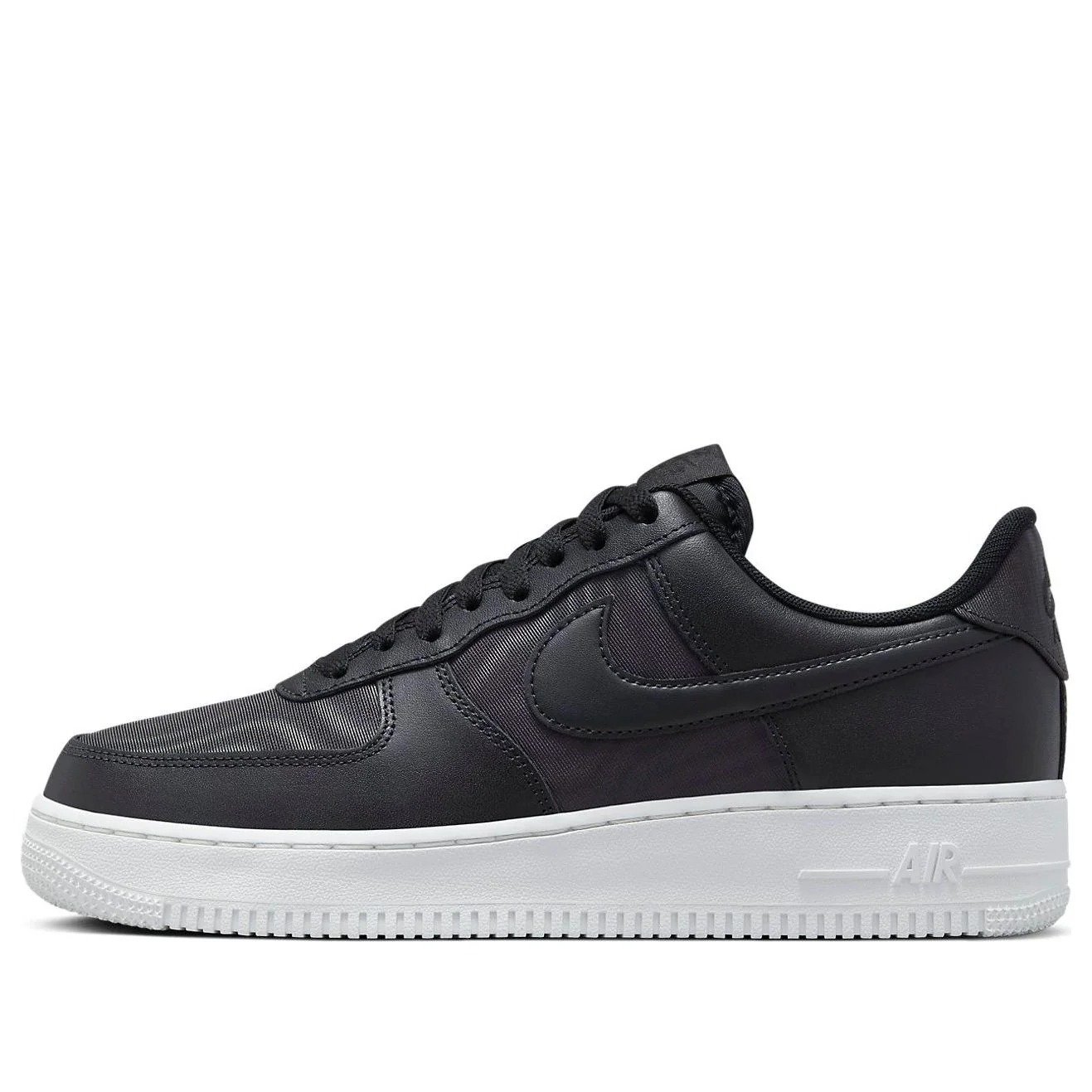 Nike Air Force 1 Low ’07 SE ‘Black Nylon’ FB2048-001