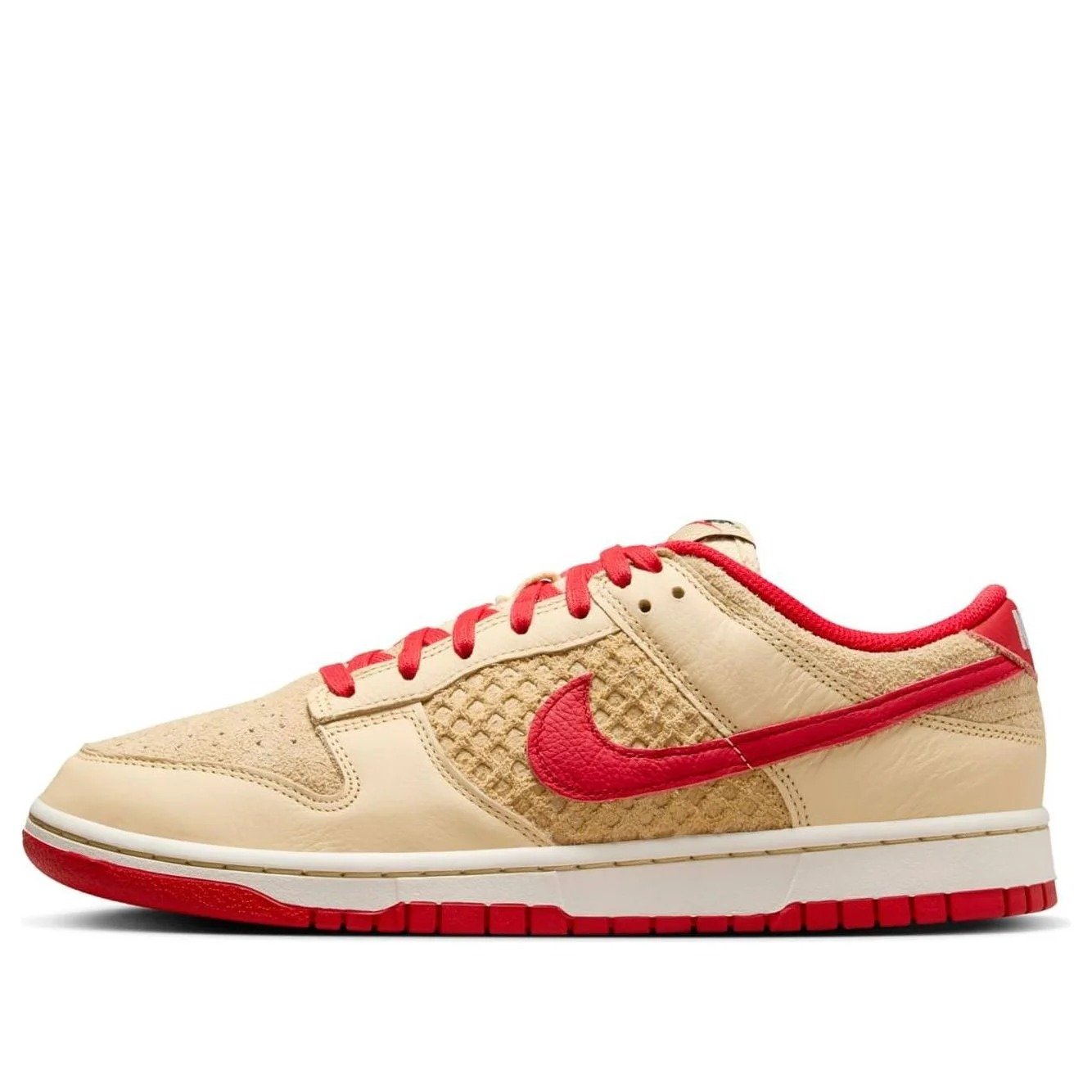 Nike Dunk Low ‘Strawberry Waffle’ HJ9100-294