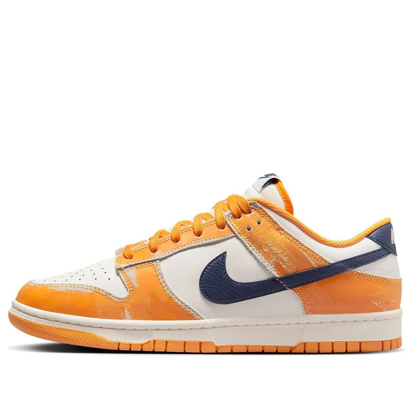 Nike Dunk Low ‘Wear and Tear’ FN3418-100