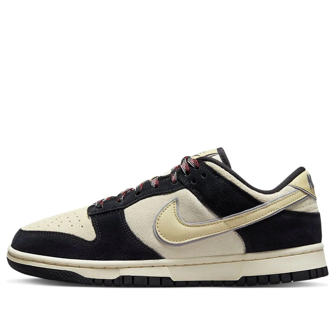 (WMNS) Nike Dunk Low LX ‘Black Team Gold’ DV3054-001
